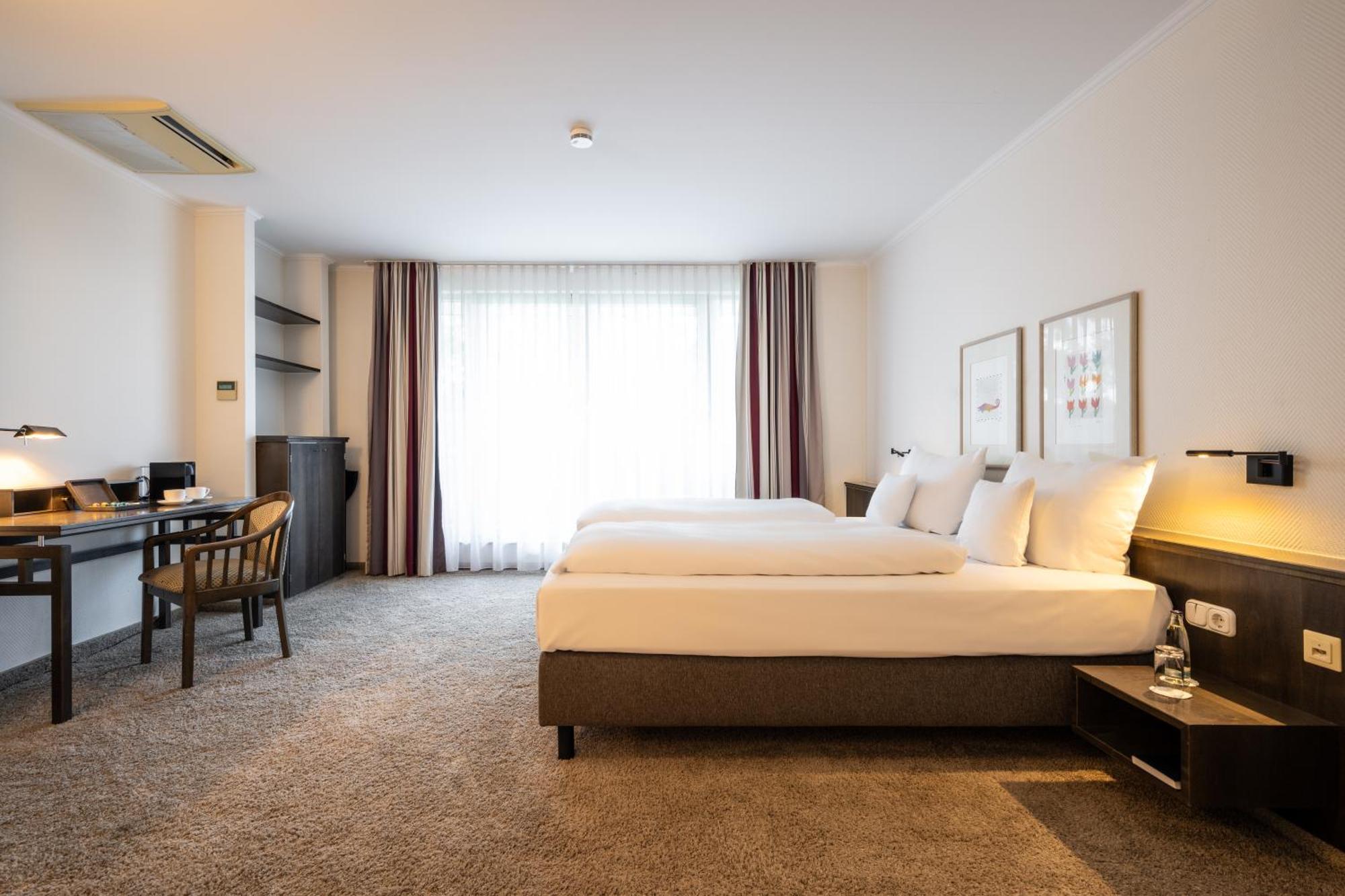 Hotel Herzogspark Херцогенаурах Экстерьер фото