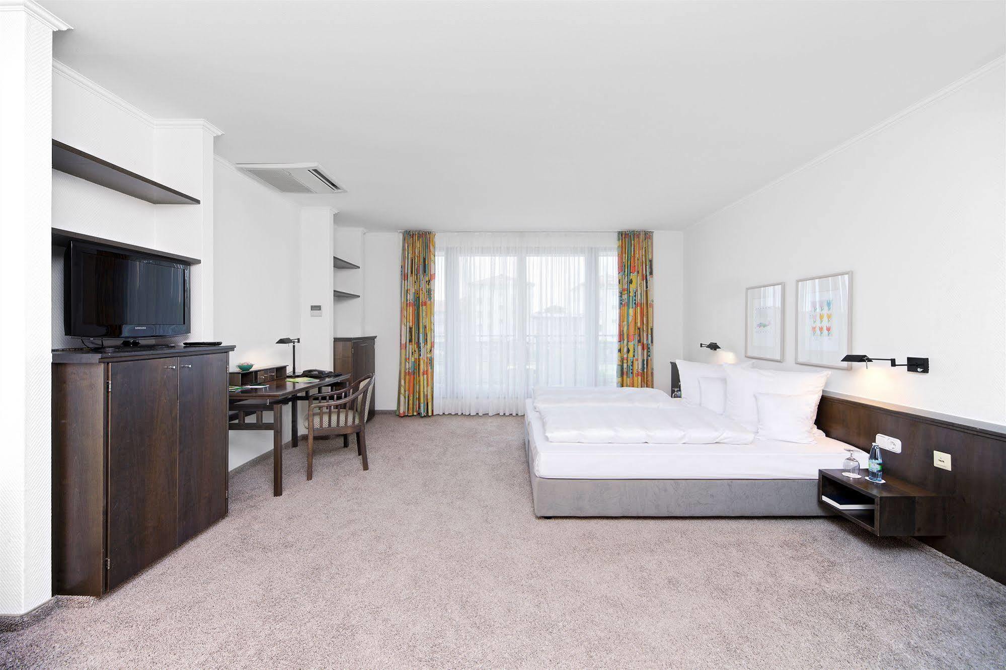 Hotel Herzogspark Херцогенаурах Экстерьер фото